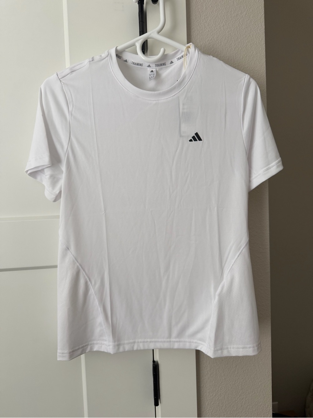 Women’s XS adidas White Short Sleeve Training Tee athletic wear